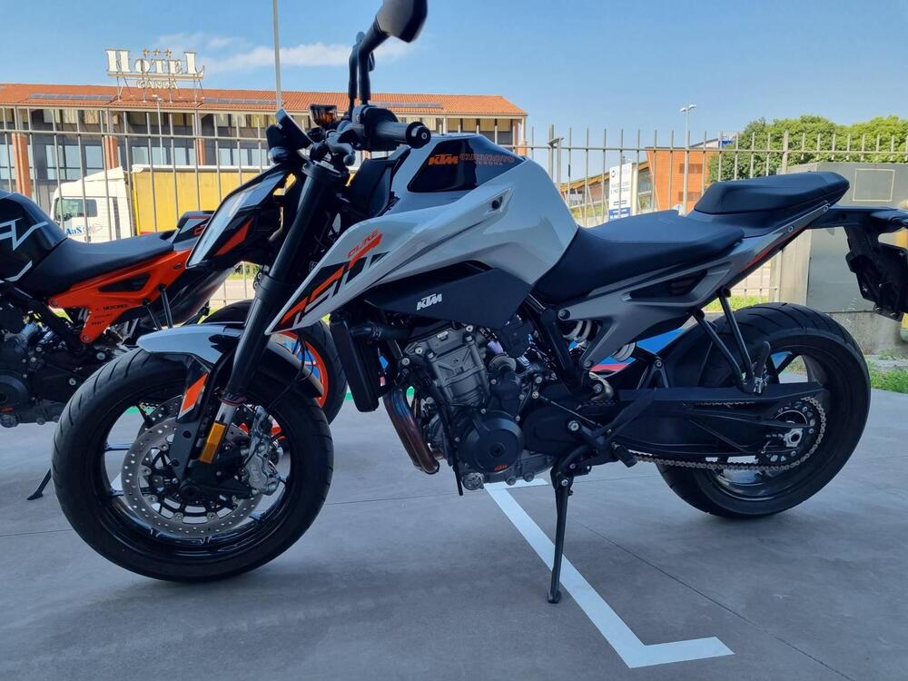 KTM 790 Duke L (2023 - 24) (2)