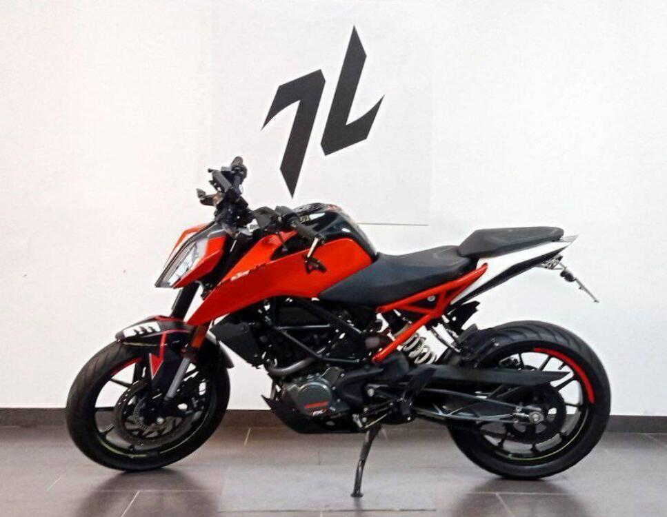 KTM 125 Duke (2021 - 23) (4)