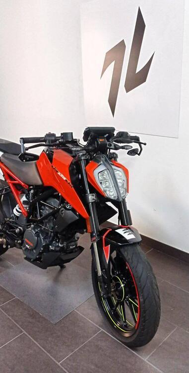 KTM 125 Duke (2021 - 23) (2)