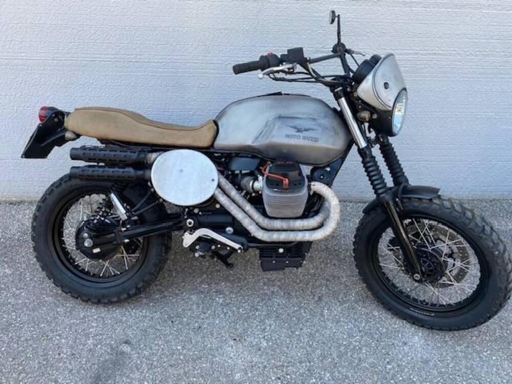 Moto Guzzi V7 Stone (2012 - 15)