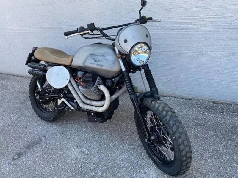Moto Guzzi V7 Stone (2012 - 15) (2)