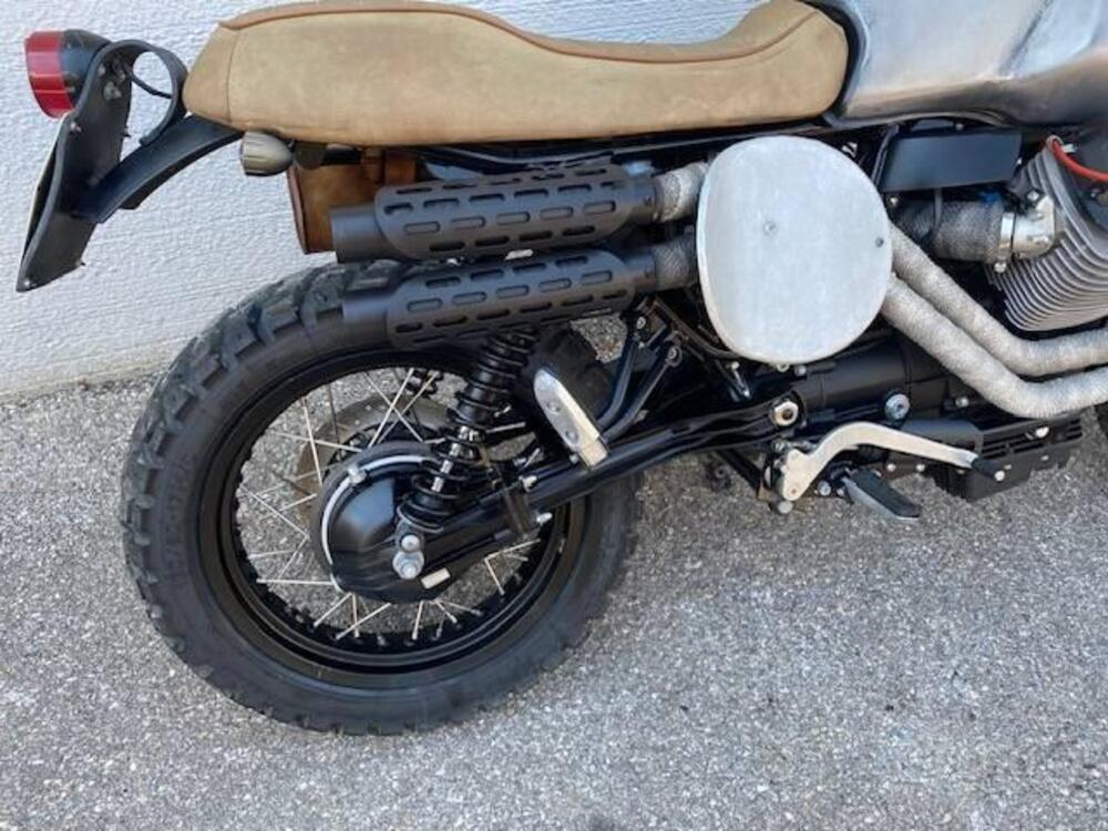 Moto Guzzi V7 Stone (2012 - 15) (3)