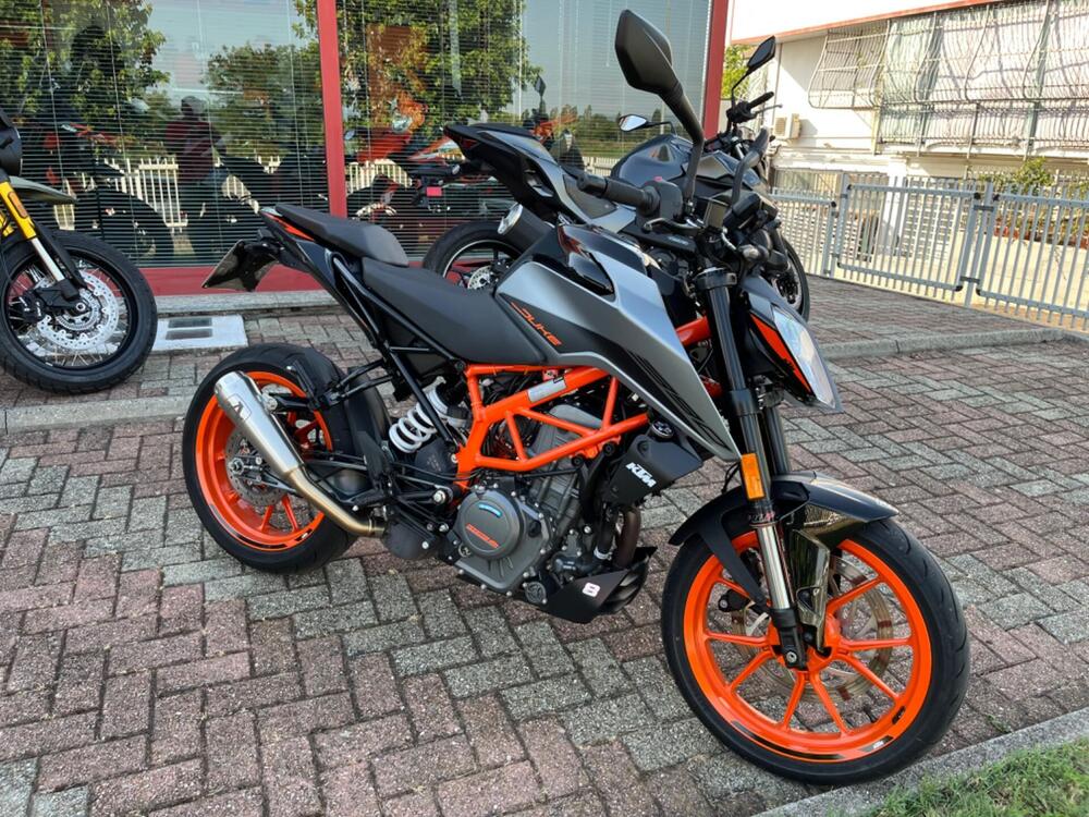 KTM 390 Duke (2021 - 23) (2)