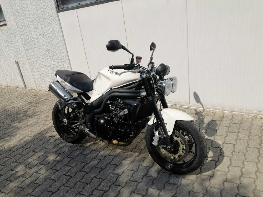 Triumph Speed Triple 1050 (2005 - 11) (3)