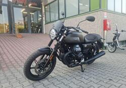 Moto Guzzi V7 Stone (2021 - 25) usata