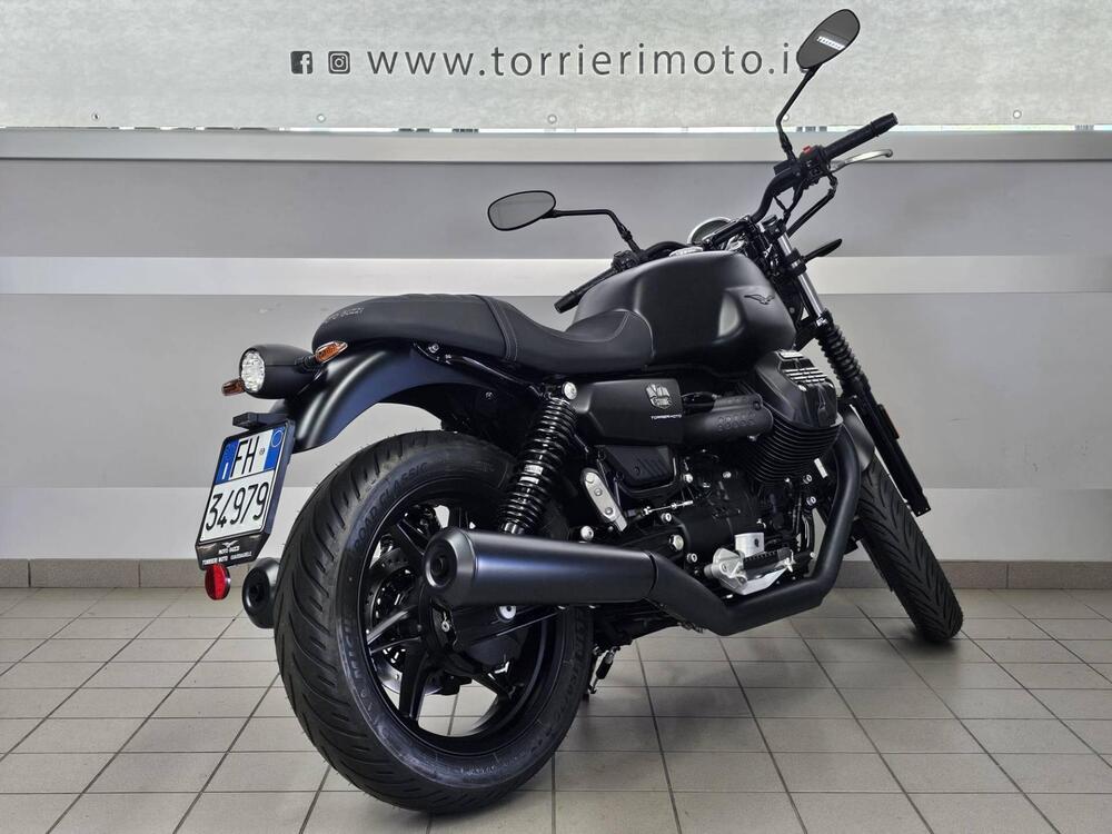 Moto Guzzi V7 Stone (2021 - 24) (5)