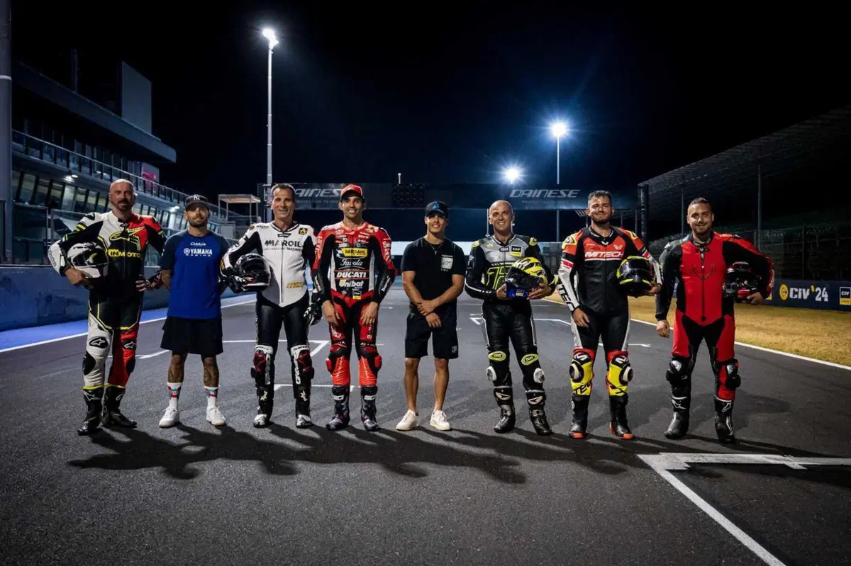 Guidare una M 1000 RR a Misano di notte è una cosa da pazzi. E noi l'abbiamo fatto! Ecco cosa provano i piloti alla Racing Night [GALLERY] (4)