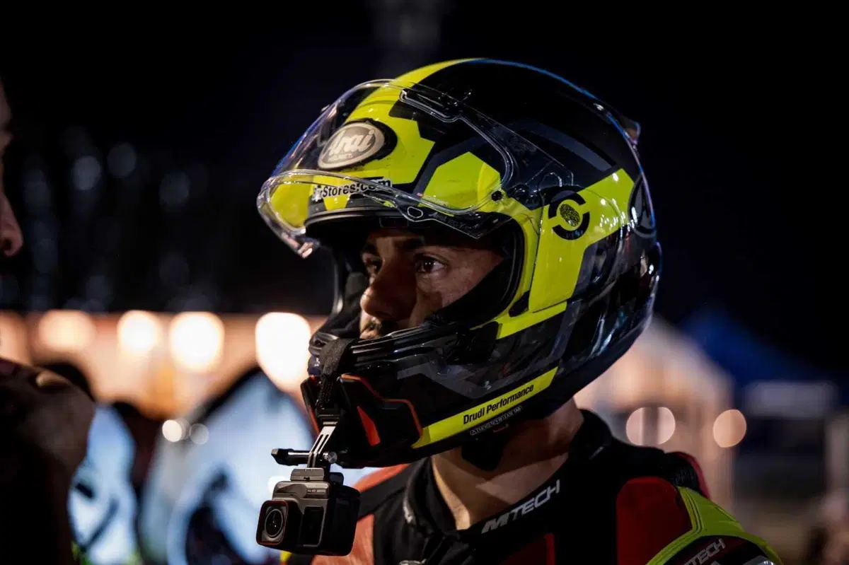 Guidare una M 1000 RR a Misano di notte è una cosa da pazzi. E noi l'abbiamo fatto! Ecco cosa provano i piloti alla Racing Night [GALLERY] (8)