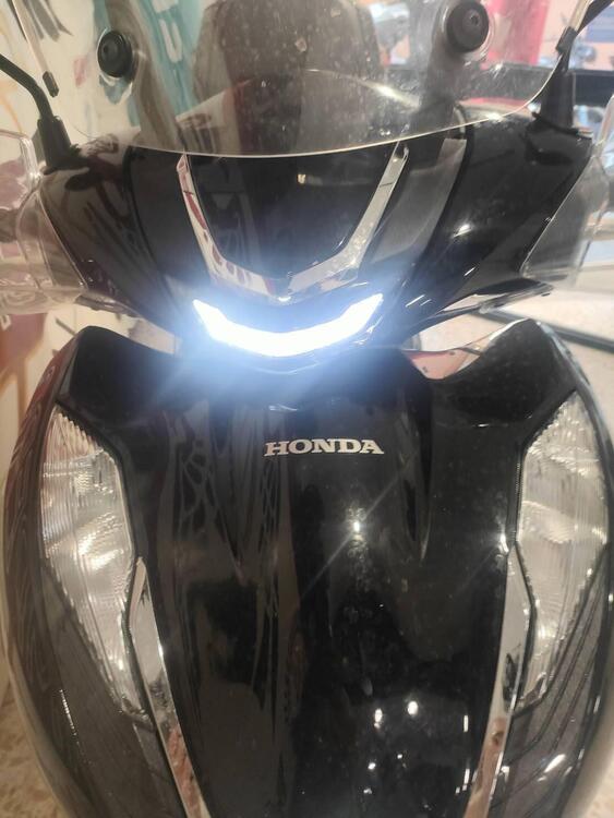 Honda SH 350 (2021 - 24) (4)