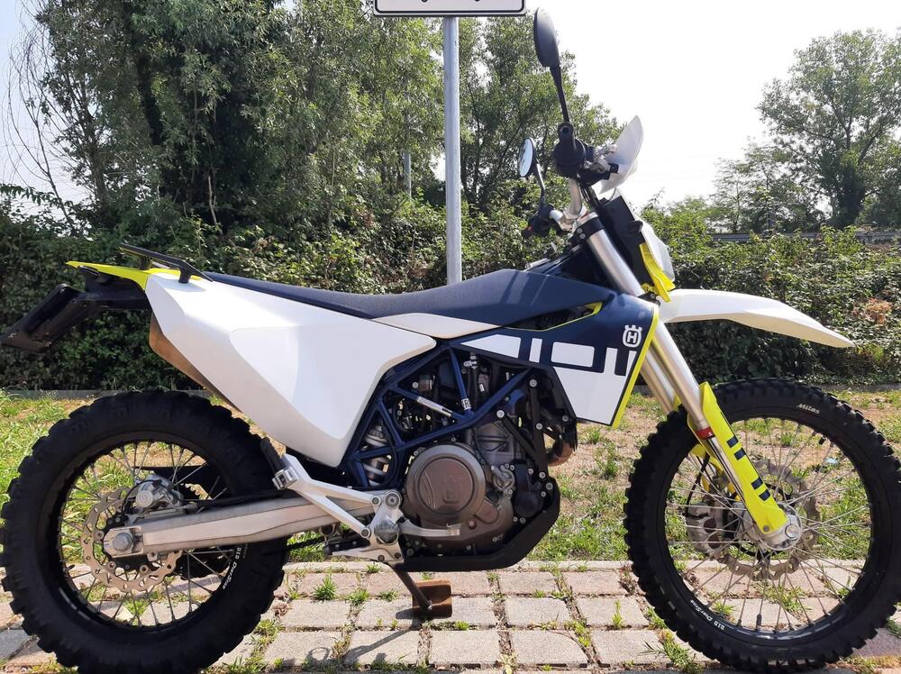 Husqvarna 701 Enduro (2023 - 24) (2)