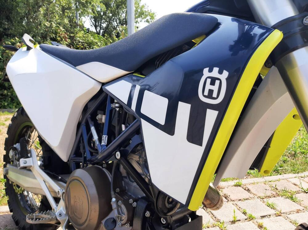 Husqvarna 701 Enduro (2023 - 24) (4)