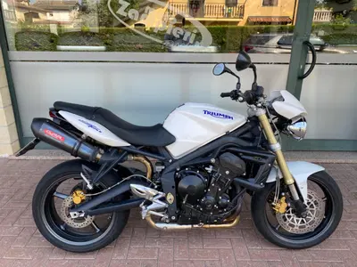 Triumph Street Triple (2013) usata