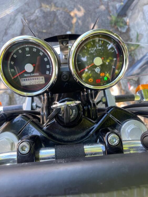 Royal Enfield Interceptor 650 Chrome (2020) (3)