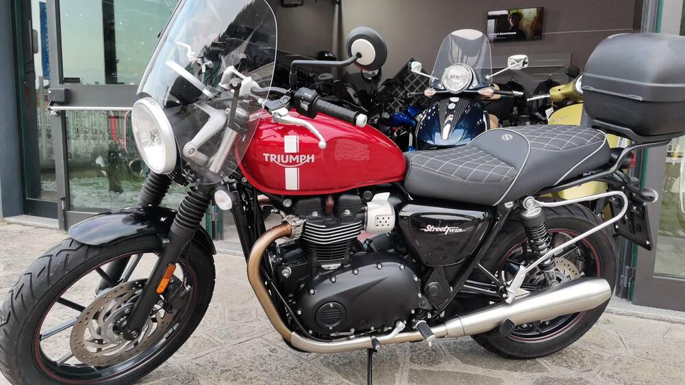 Triumph Street Twin 900 (2017 - 18)