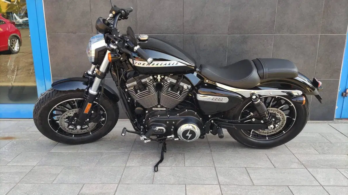 Swm Stormbreaker V1200 (2024 - 25) (2)