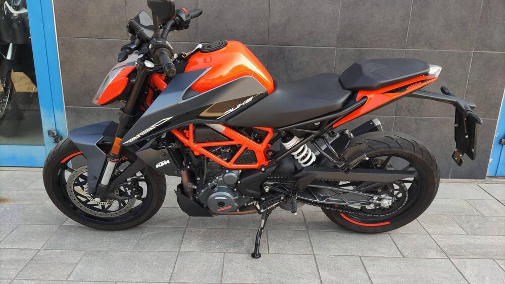 KTM 390 Duke (2021 - 23) (2)