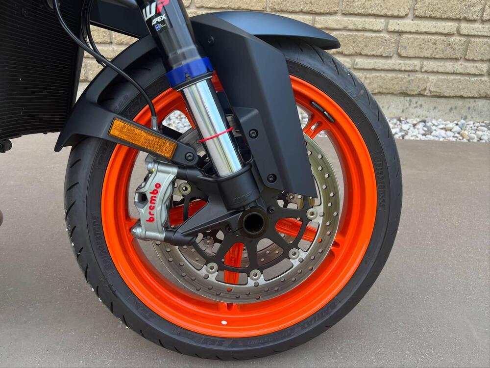 KTM 1290 Super Duke R Evo (2022 - 23) (4)