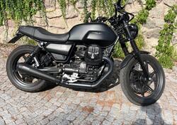 Moto Guzzi V7 Stone (2021 - 24) usata