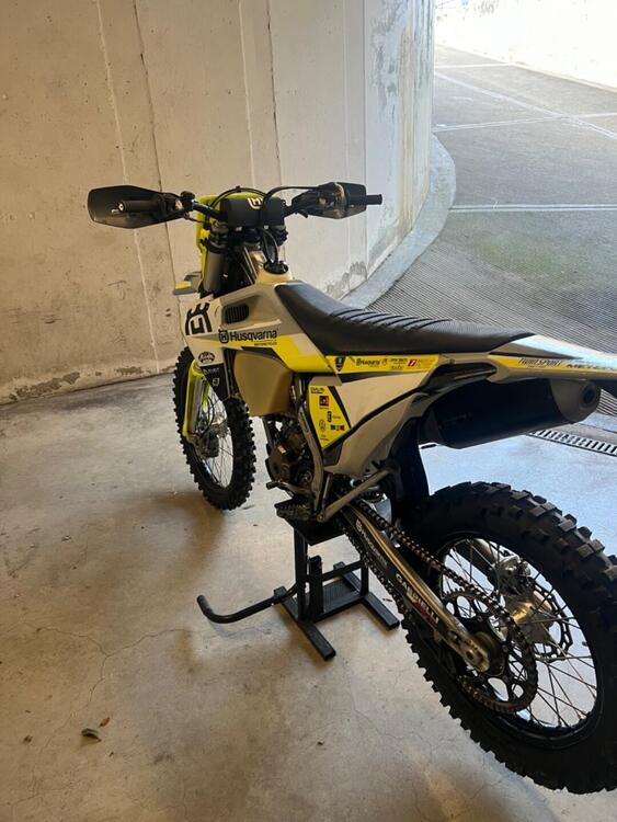 Husqvarna FE 250 (2022) (3)