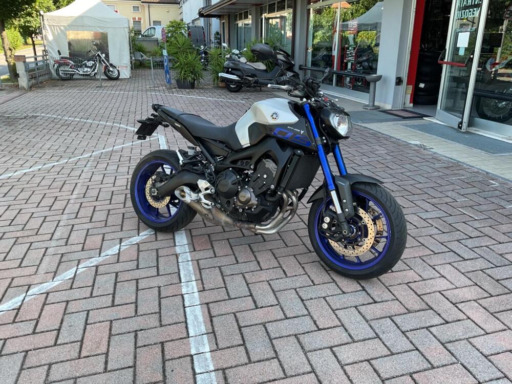 Yamaha MT-09 ABS (2016) (4)