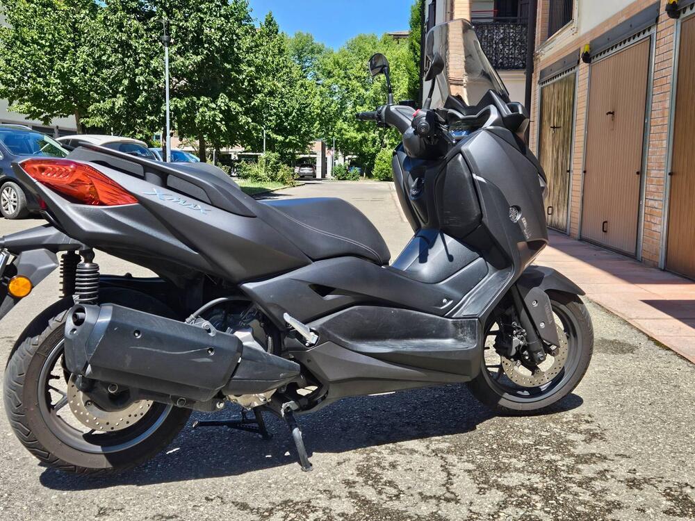 Yamaha X-Max 300 (2021 - 24) (3)