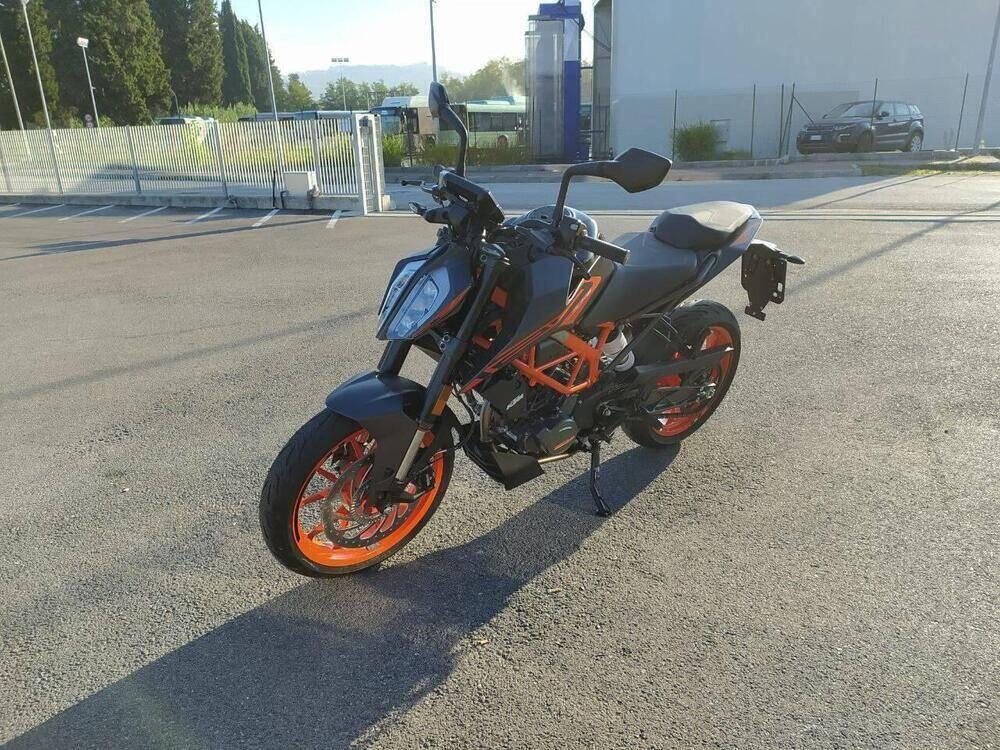 KTM 125 Duke (2021 - 23) (2)