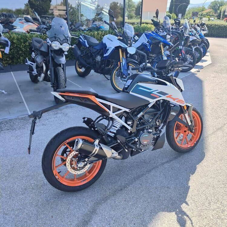 KTM 125 Duke (2021 - 23) (2)