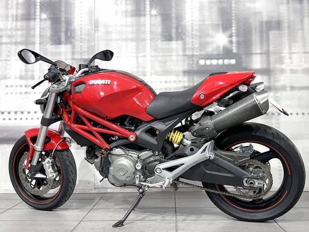 Ducati Monster 696 Plus (2007 - 14) (2)