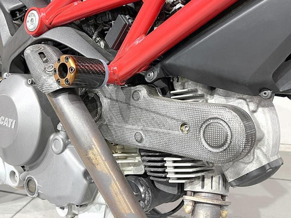 Ducati Monster 696 Plus (2007 - 14) (5)