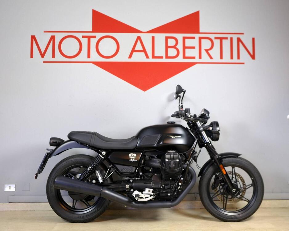 Moto Guzzi V7 Stone (2021 - 24)