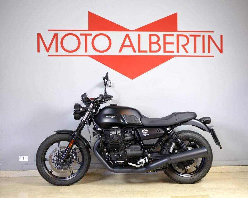 Moto Guzzi V7 Stone (2021 - 24) (2)