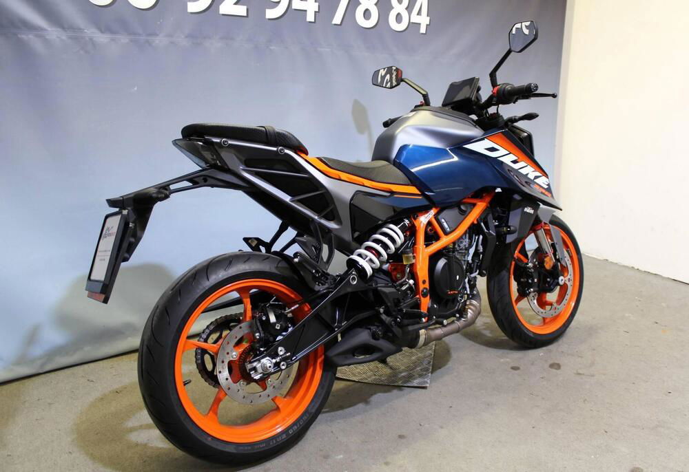 KTM 390 Duke (2024) (5)