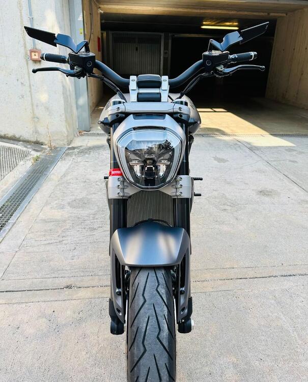 Ducati XDiavel 1262 Black Star (2021) (3)