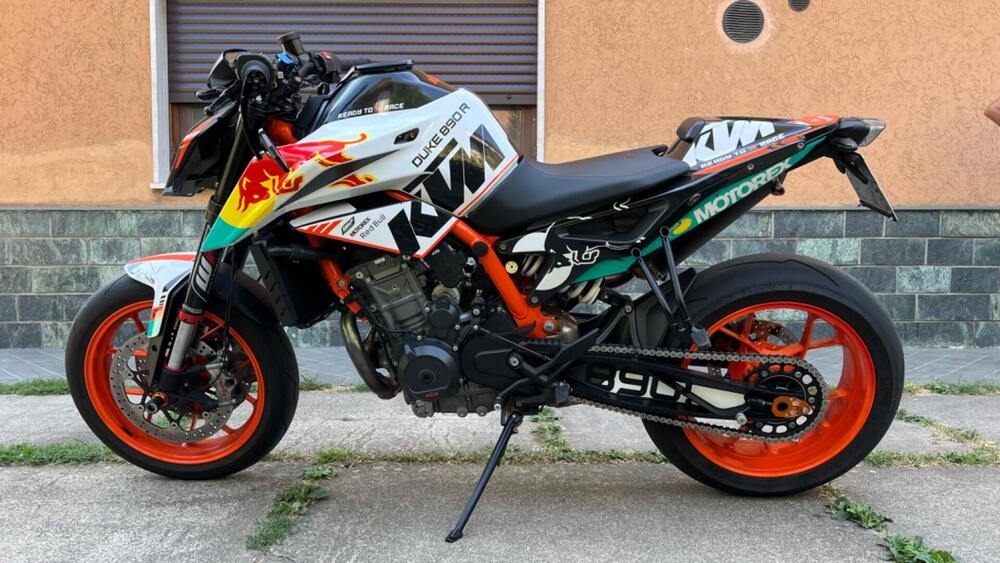 KTM 890 Duke R (2021) (2)