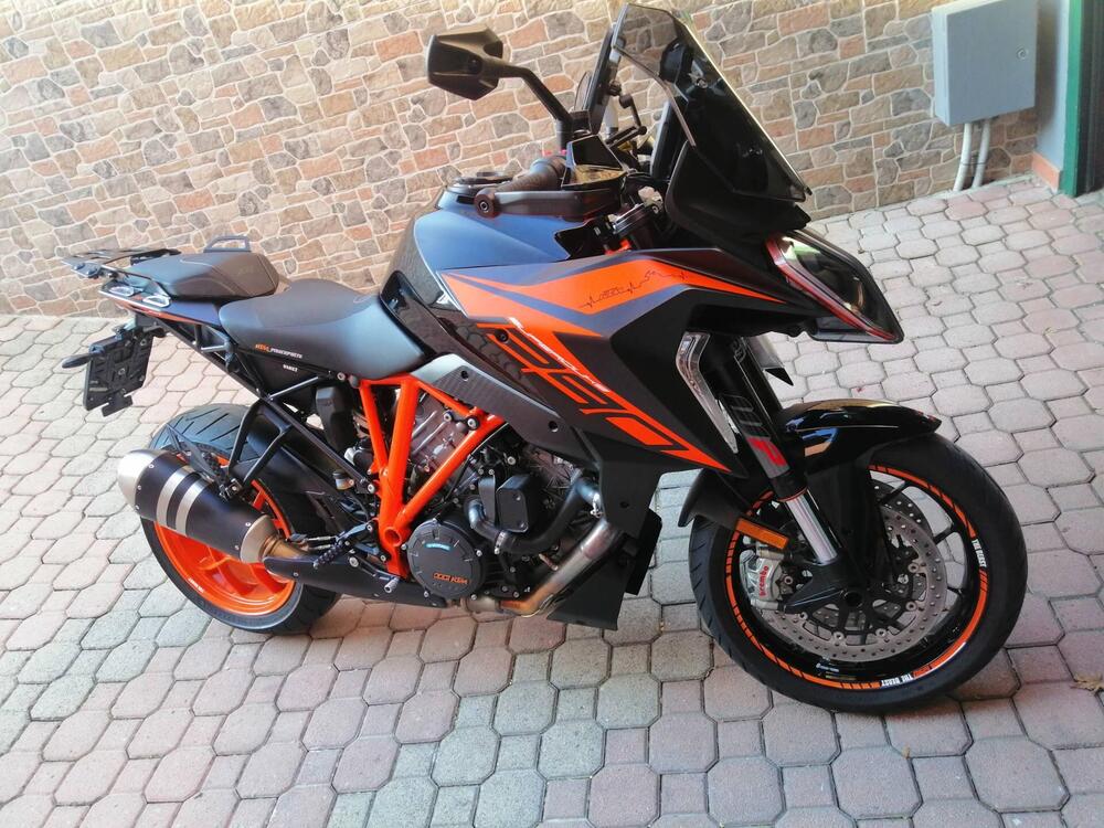 KTM 1290 Super Duke GT (2021)