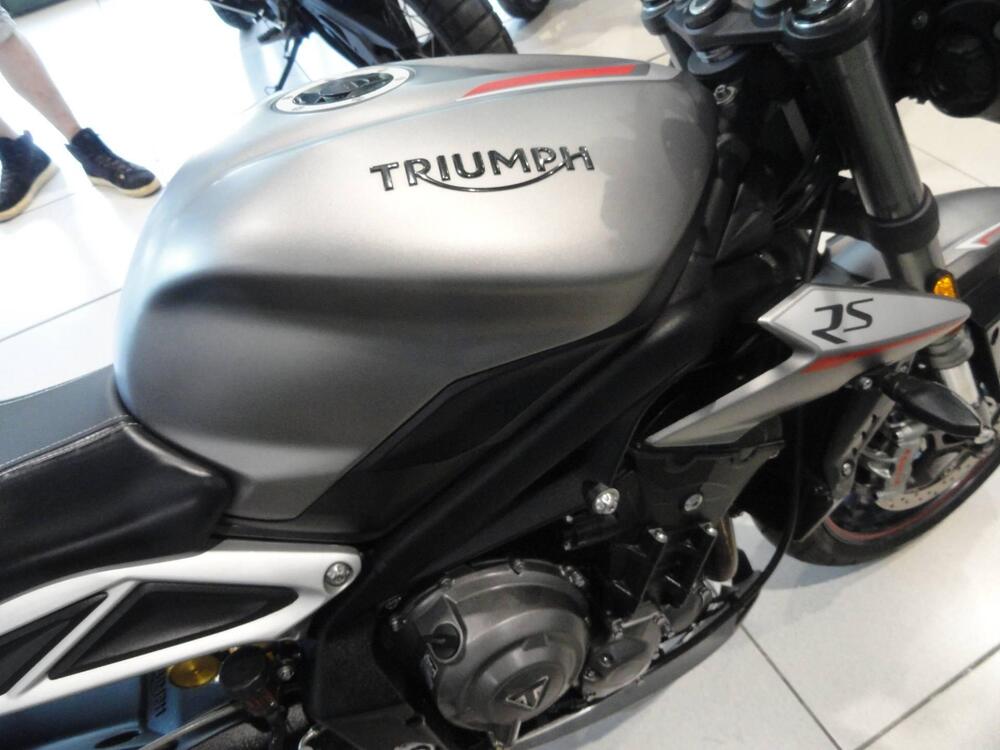 Triumph Street Triple RS (2017 - 19) (4)