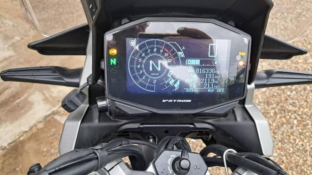 Suzuki V-Strom 1050XT (2020 - 23) (3)