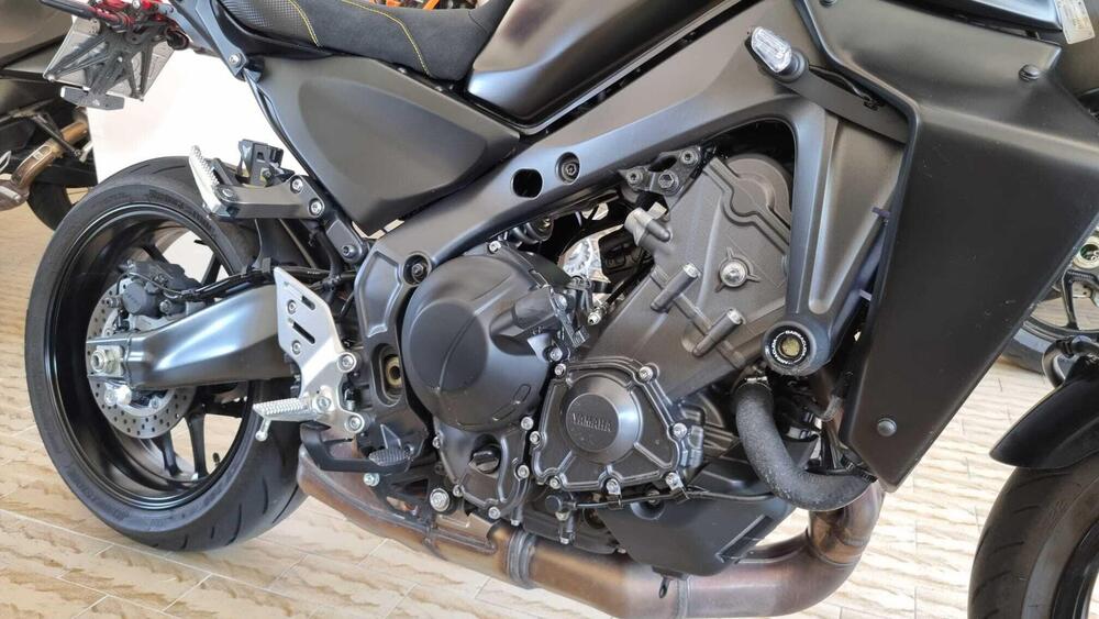 Yamaha MT-09 (2021 - 23) (2)