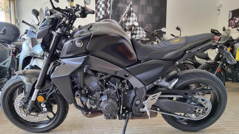 Yamaha MT-09 (2021 - 23) (3)