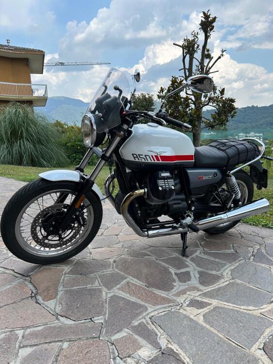 Moto Guzzi V7 Special Edition (2022 - 24) (2)