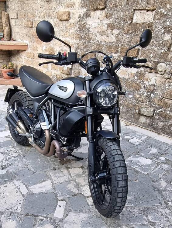 Ducati Scrambler 800 Icon Dark (2021 - 22) (4)