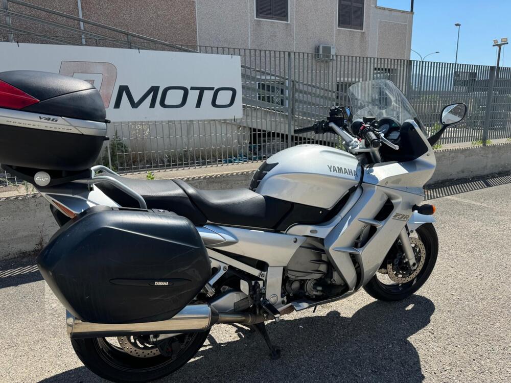 Yamaha FJR 1300 (2001 - 03) (5)