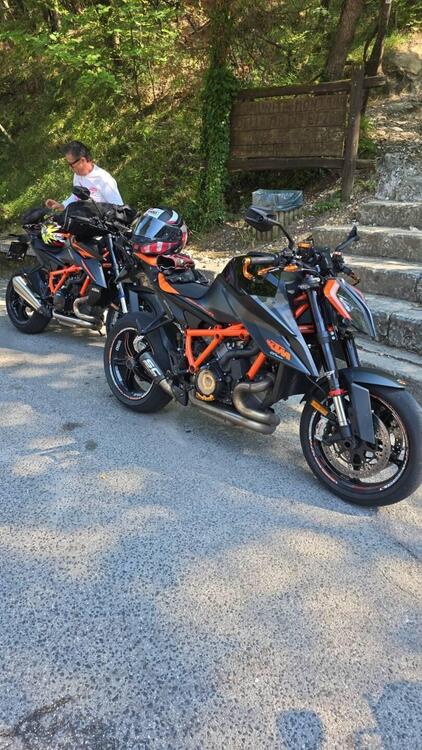 KTM 1290 Super Duke R (2021) (2)