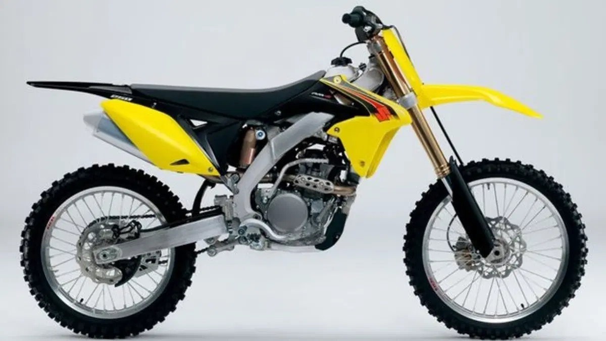 Suzuki RM-Z250 RM-Z 250 (2016) (2)
