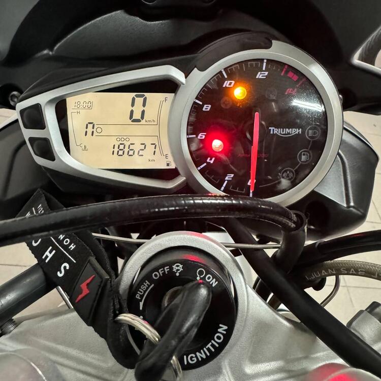 Triumph Street Triple RX ABS (2016 - 17) (4)