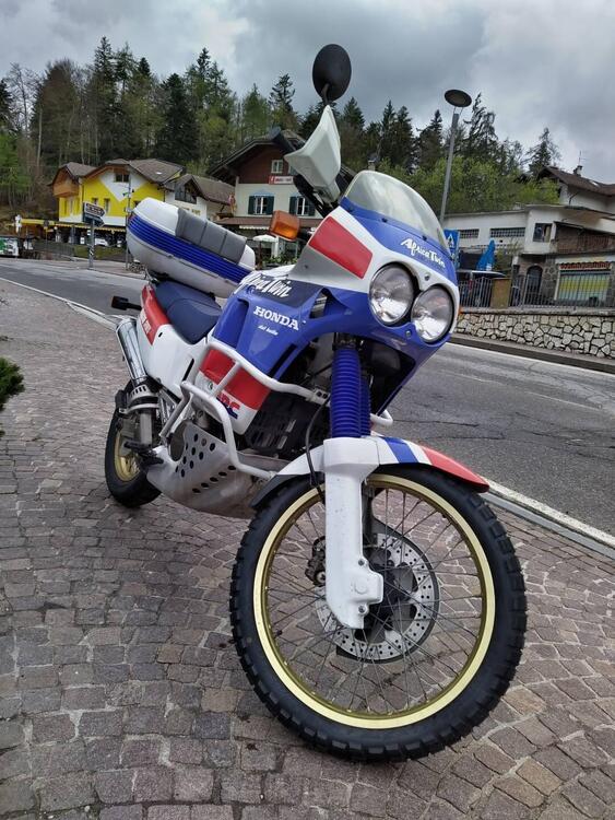 Honda Africa Twin XRV 650 (4)