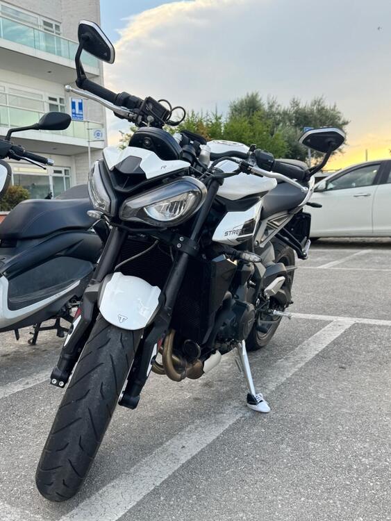 Triumph Street Triple R (2020 - 23)