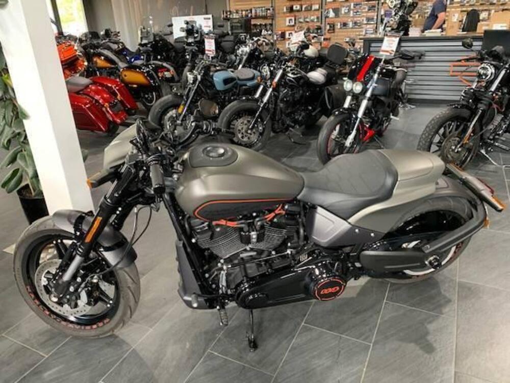 Harley-Davidson 114 FXDR (2019 - 20) (4)