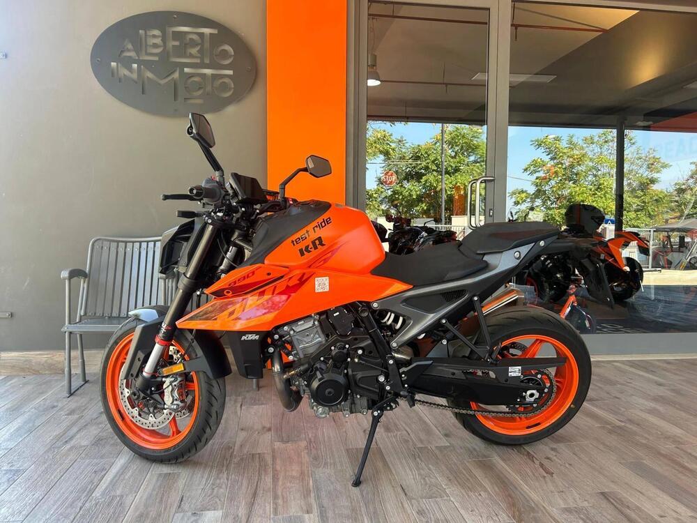 KTM 990 Duke (2024) (4)