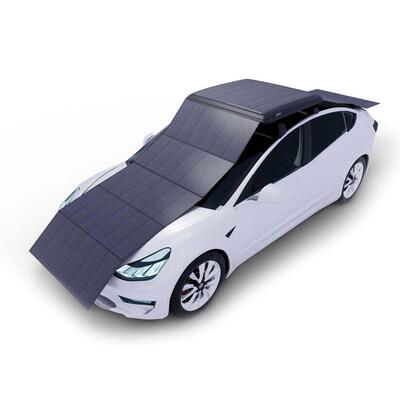 Pannelli solari sul tetto dell&#039;auto: 50 km al giorno in pi&ugrave;